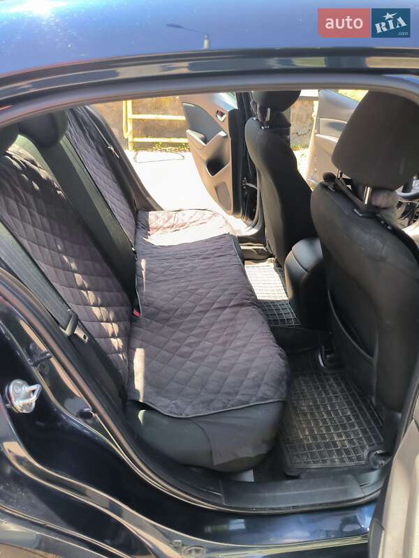 Седан Mazda 3 2015 в Смілі