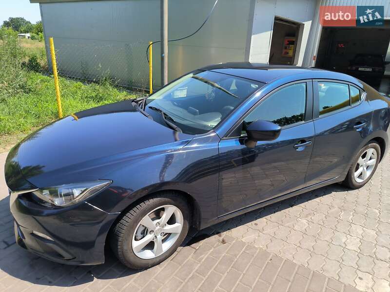 Седан Mazda 3 2015 в Смілі