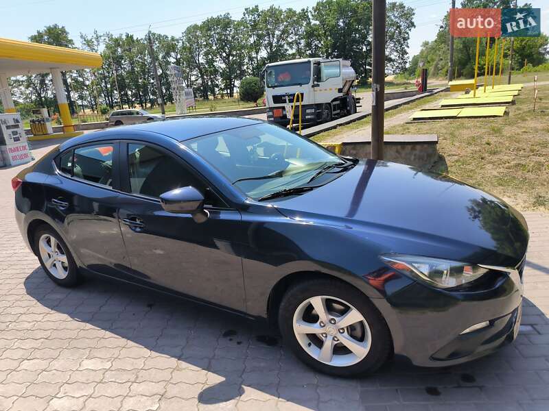 Седан Mazda 3 2015 в Смілі