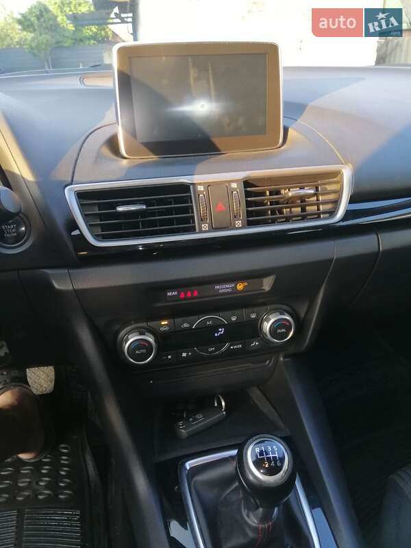 Хэтчбек Mazda 3 2014 в Кременчуге
