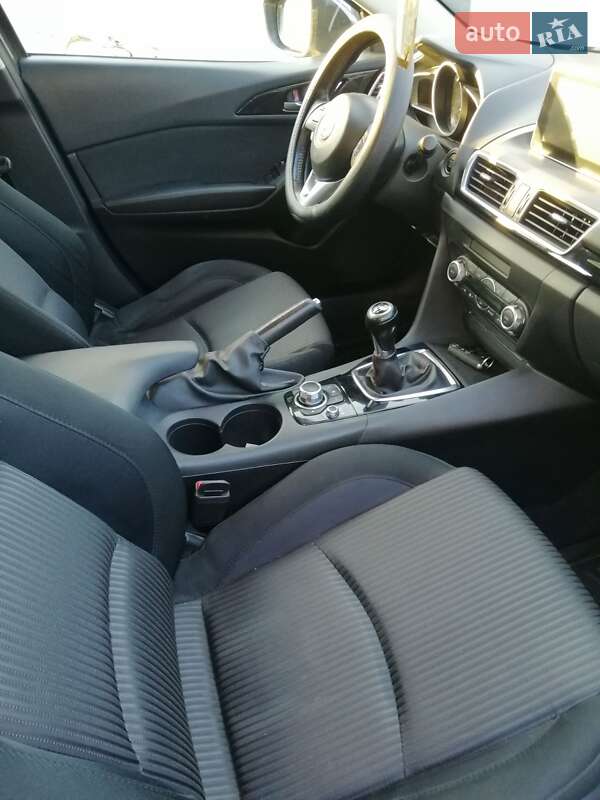 Хэтчбек Mazda 3 2014 в Кременчуге
