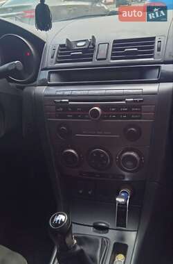 Седан Mazda 3 2007 в Днепре
