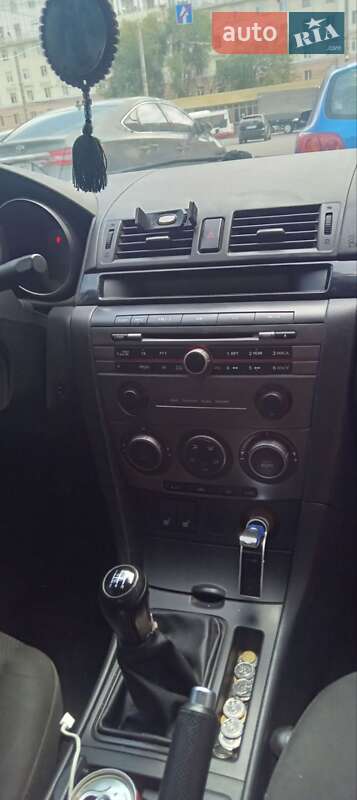 Седан Mazda 3 2007 в Днепре