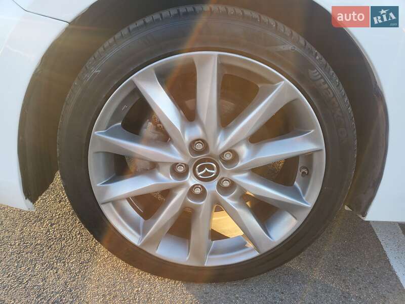 Хэтчбек Mazda 3 2016 в Василькове