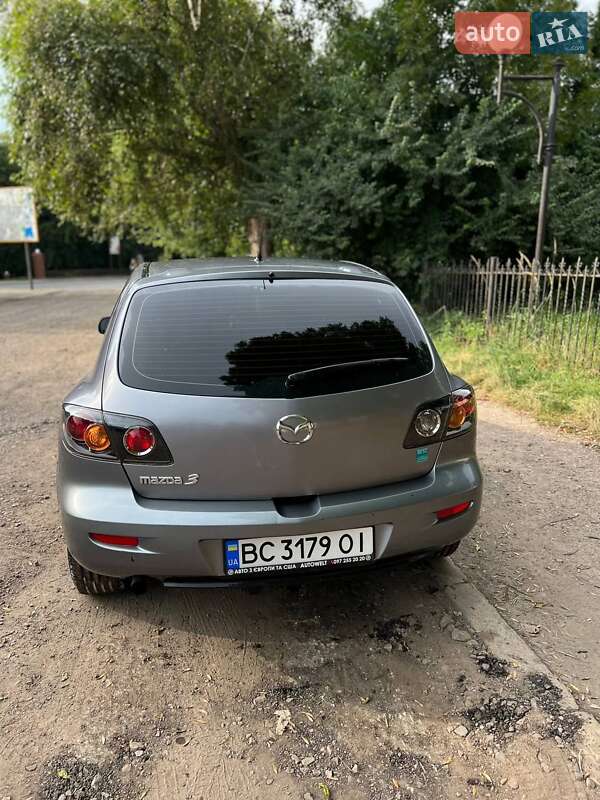 Хэтчбек Mazda 3 2005 в Самборе