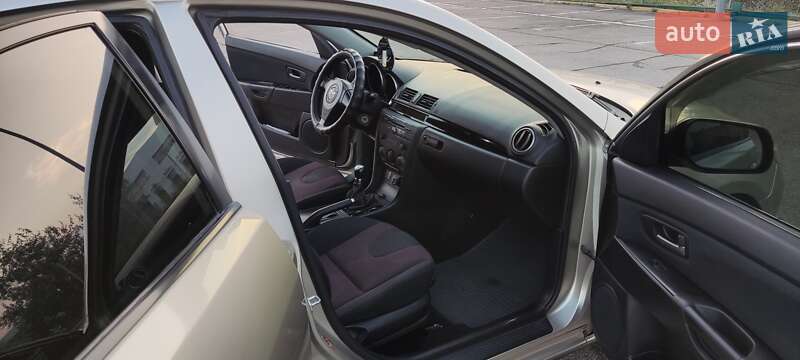 Седан Mazda 3 2007 в Запорожье