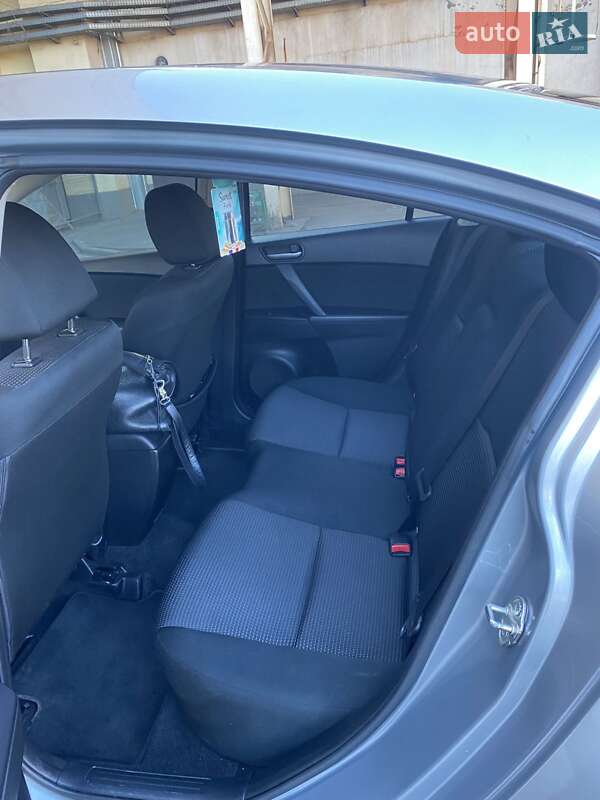 Седан Mazda 3 2012 в Кривом Роге фото 4 Седан Mazda 3 2012 в Кривом Роге