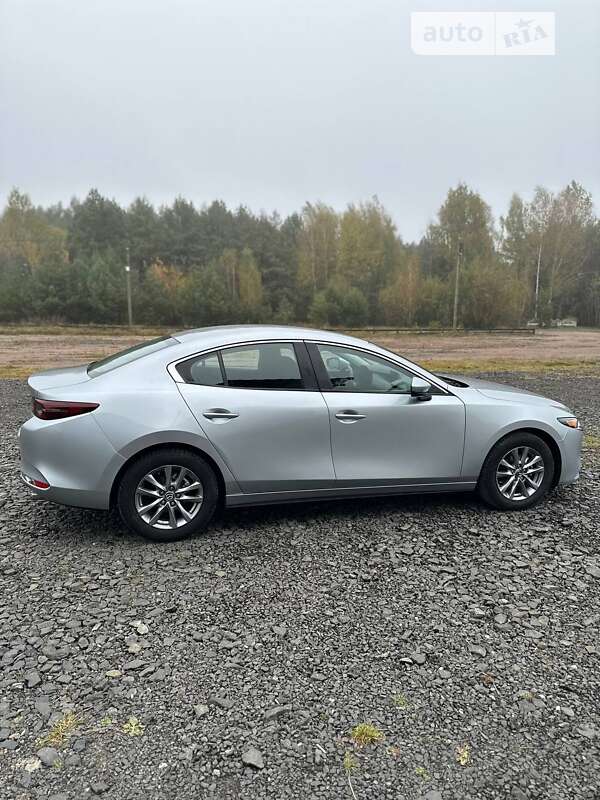Седан Mazda 3 2020 в Ратным