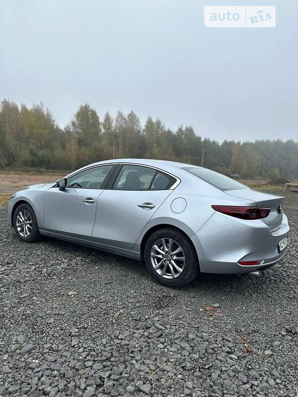 Седан Mazda 3 2020 в Ратным
