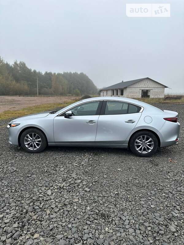 Седан Mazda 3 2020 в Ратным