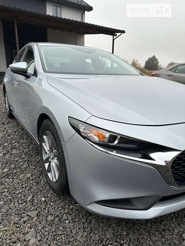 Седан Mazda 3 2020 в Ратным