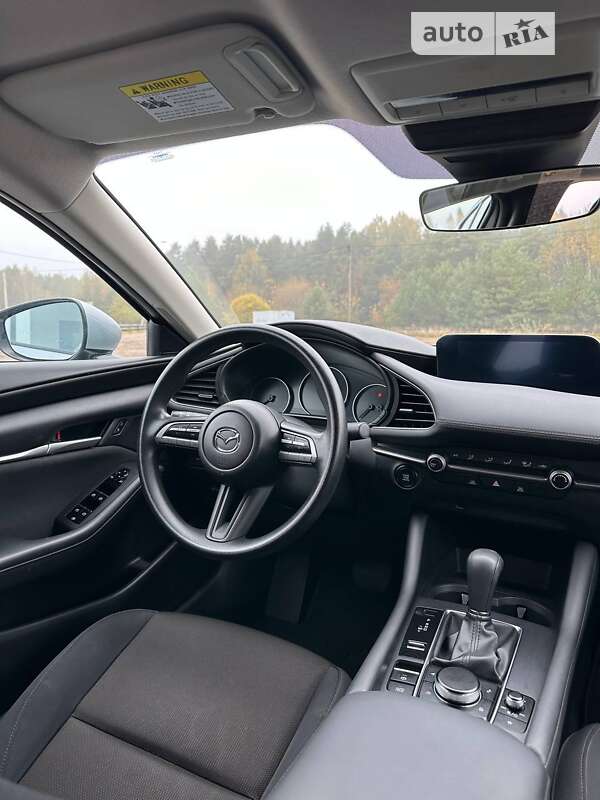 Седан Mazda 3 2020 в Ратным