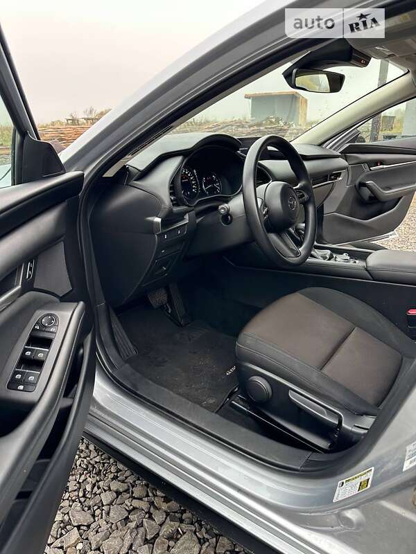 Седан Mazda 3 2020 в Ратному