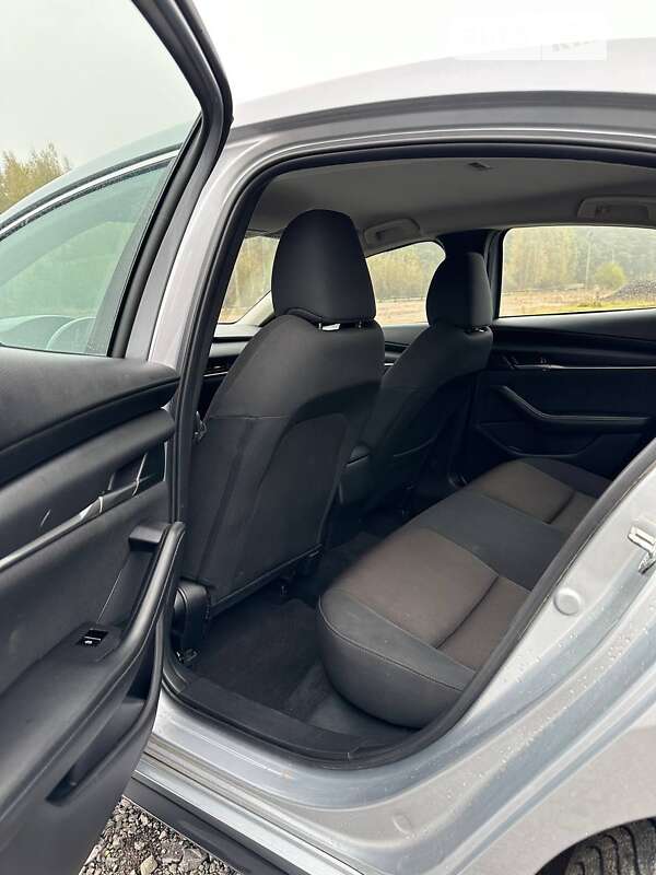 Седан Mazda 3 2020 в Ратному