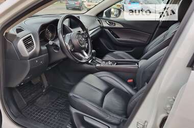 Хэтчбек Mazda 3 2017 в 