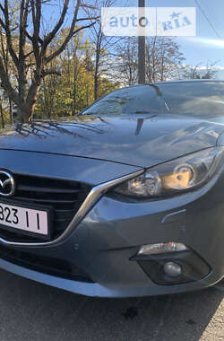 Седан Mazda 3 2014 в Черкассах