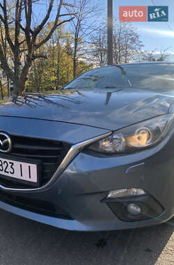 Седан Mazda 3 2014 в Черкассах