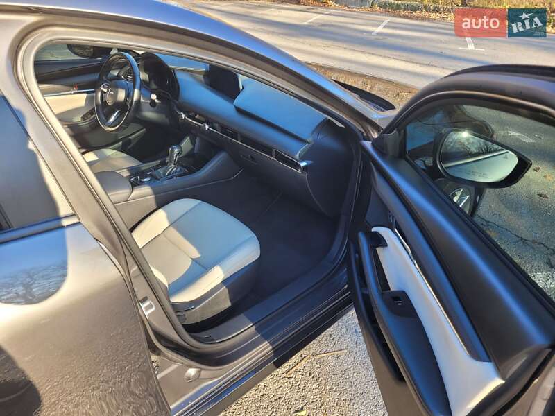 Седан Mazda 3 2019 в Полтаве
