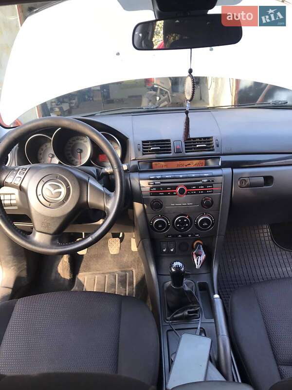 Седан Mazda 3 2007 в Жовтих Водах