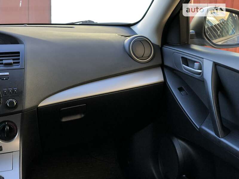 Хэтчбек Mazda 3 2010 в Хмельницком фото 36 Хэтчбек Mazda 3 2010 в Хмельницком