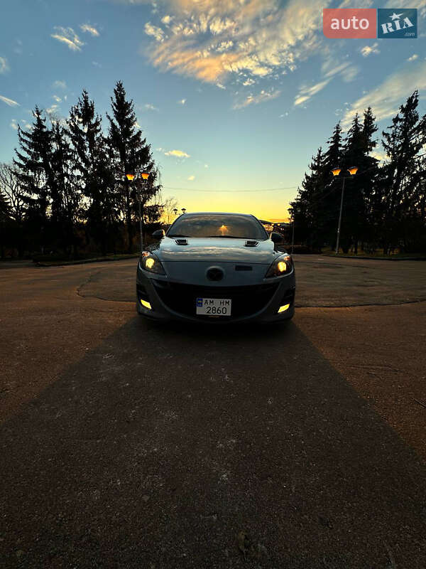 Хэтчбек Mazda 3 2009 в Житомире