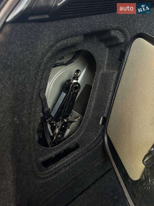 Хэтчбек Mazda 3 2009 в Житомире