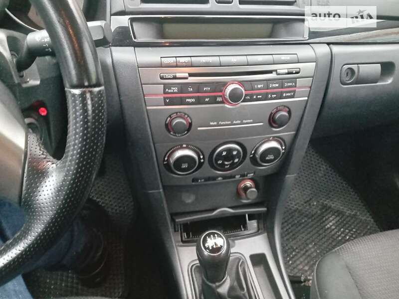 Седан Mazda 3 2007 в Киеве