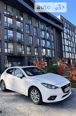 Хэтчбек Mazda 3 2015 в Львове