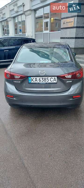 Седан Mazda 3 2016 в Киеве