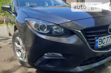 Седан Mazda 3 2015 в 