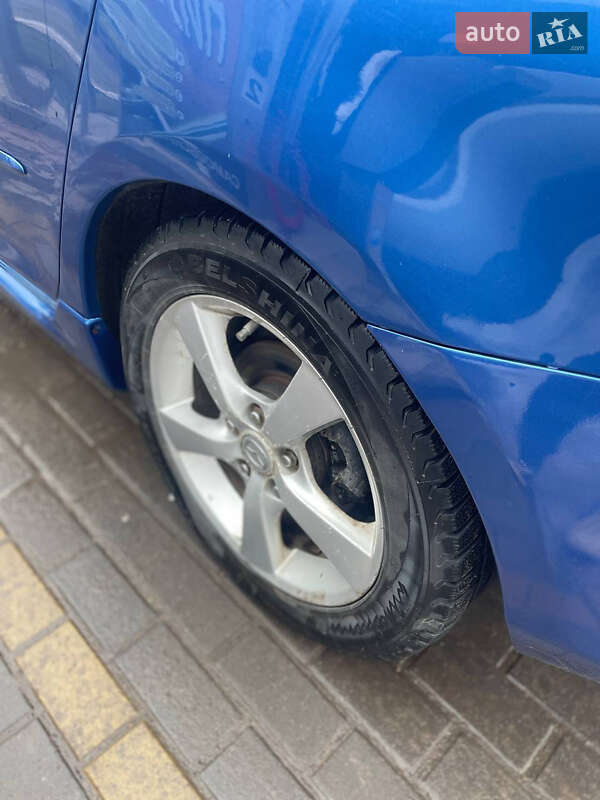 Седан Mazda 3 2004 в Нововолынске
