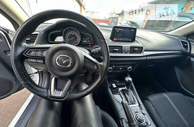 Седан Mazda 3 2017 в Сумах