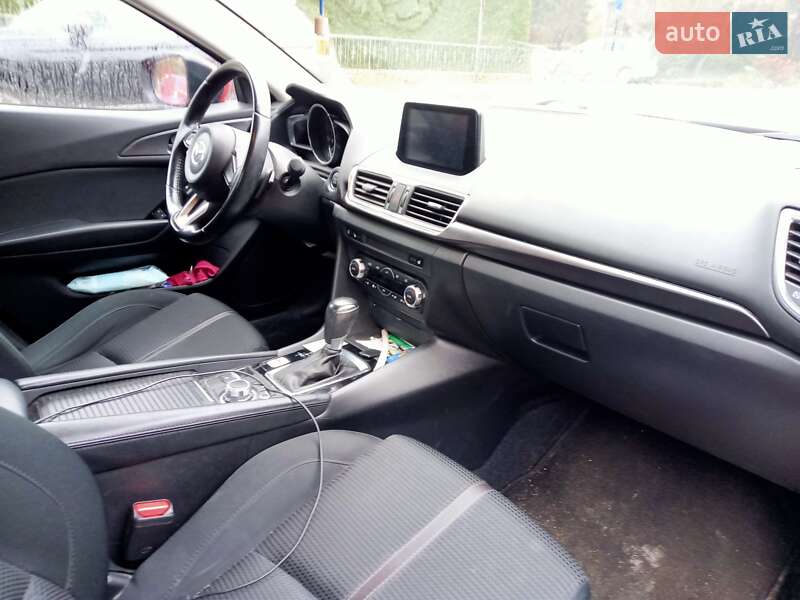 Седан Mazda 3 2018 в Киеве фото 5 Седан Mazda 3 2018 в Киеве