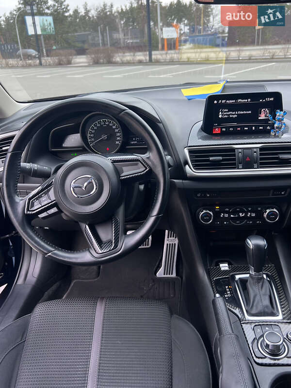 Хэтчбек Mazda 3 2017 в Киеве фото 2 Хэтчбек Mazda 3 2017 в Киеве