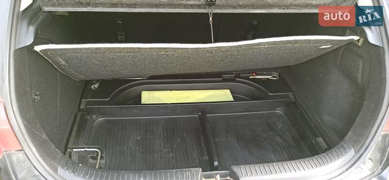 Хэтчбек Mazda 3 2003 в Ужгороде