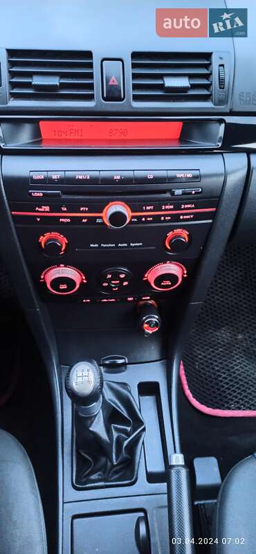 Хэтчбек Mazda 3 2003 в Ужгороде