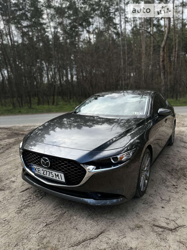 Седан Mazda 3 2019 в Новомосковске