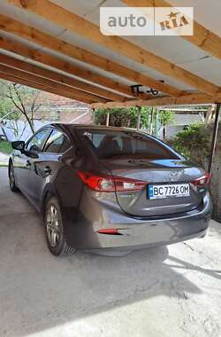 Седан Mazda 3 2015 в 