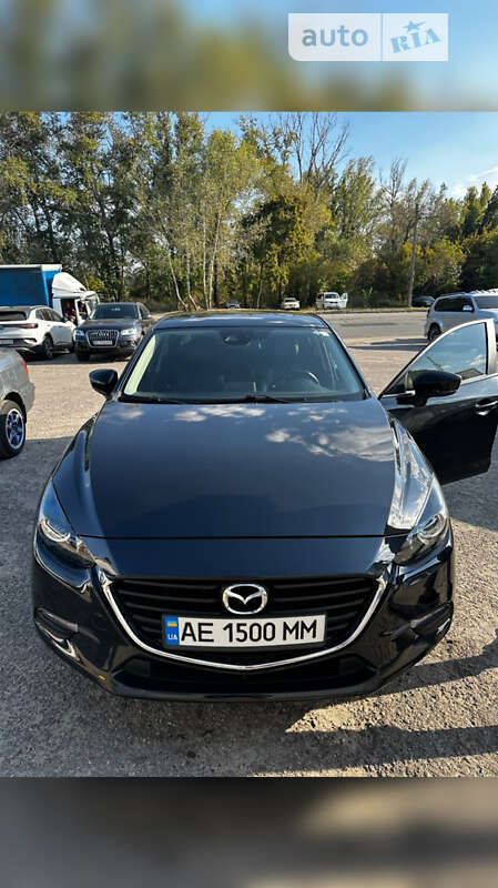 Седан Mazda 3 2018 в Дніпрі