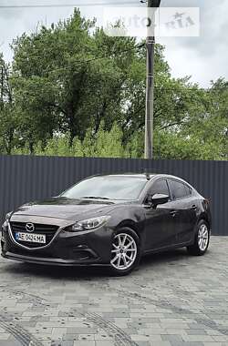 Седан Mazda 3 2015 в Павлограді