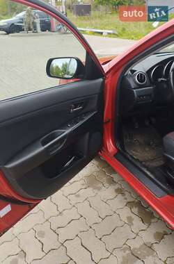 Хэтчбек Mazda 3 2004 в 
