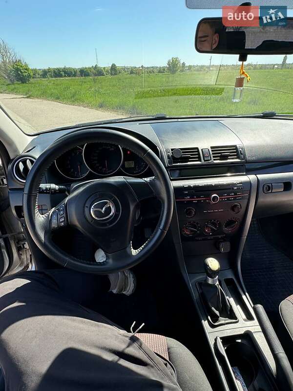 Хетчбек Mazda 3 2004 в Миронівці