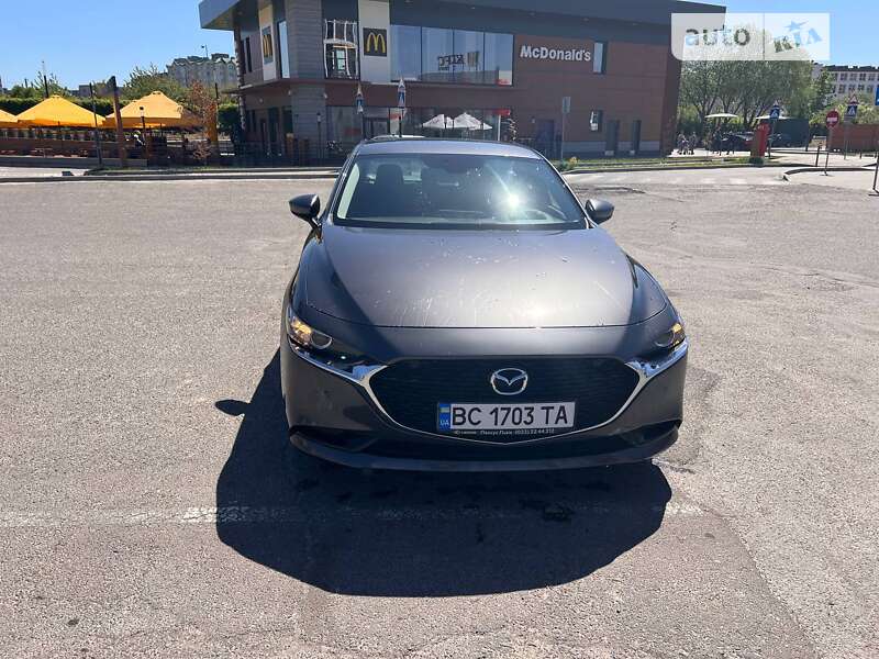 Седан Mazda 3 2019 в Львове