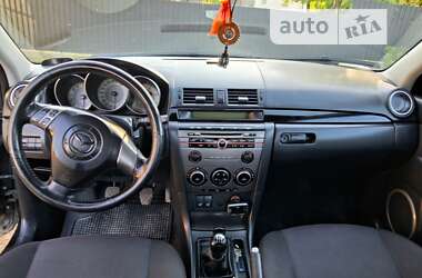 Седан Mazda 3 2007 в Вижниці