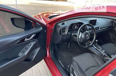 Хэтчбек Mazda 3 2015 в Кривом Роге