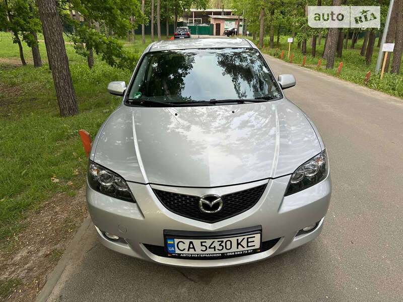 Седан Mazda 3 2005 в Киеве