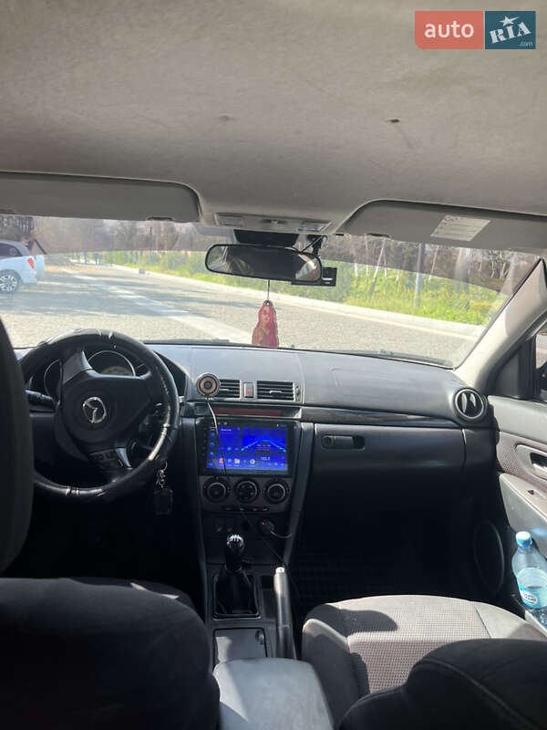 Седан Mazda 3 2006 в Днепре