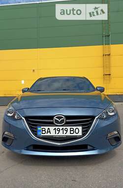 Седан Mazda 3 2014 в Кропивницькому