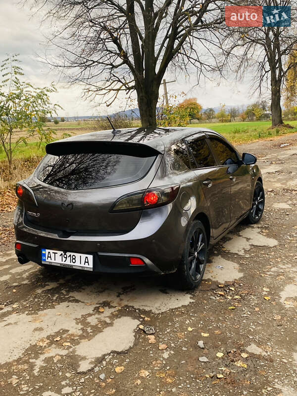 Хэтчбек Mazda 3 2009 в Надворной