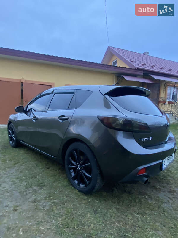 Хэтчбек Mazda 3 2009 в Надворной